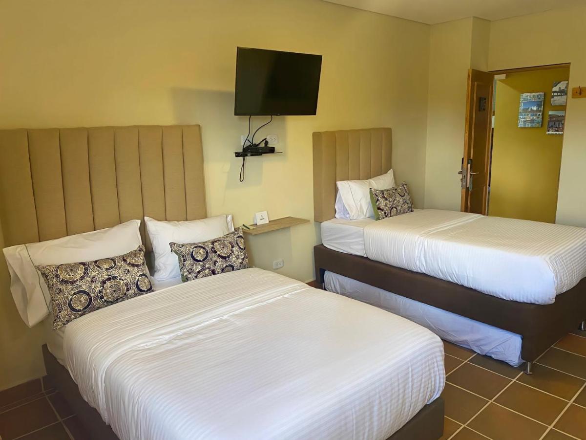 Hotel Bambu Guatape Exterior photo